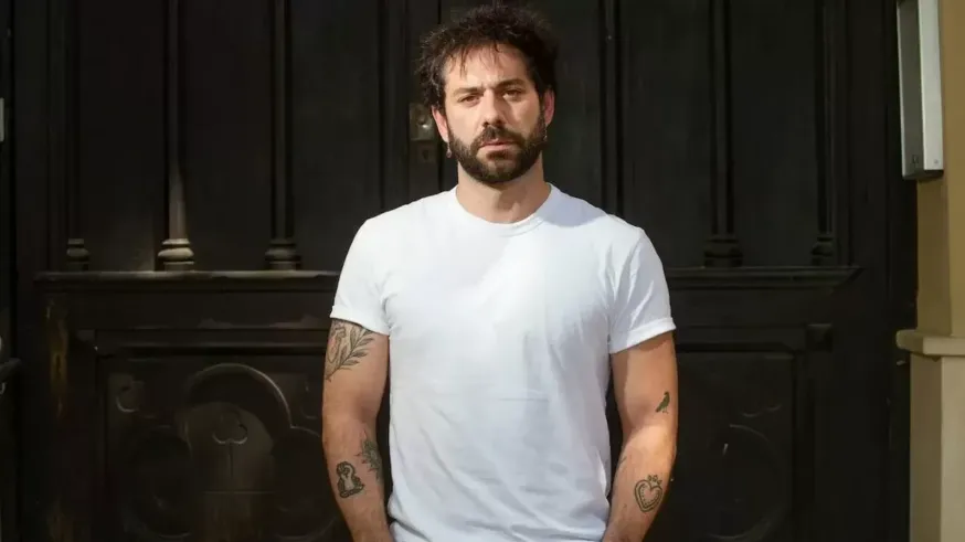 Voces en el espejo 1x05 - Rafa Val