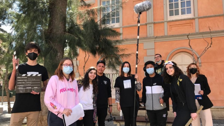 Los participantes del Festival "Sombra" toman las calles de Murcia