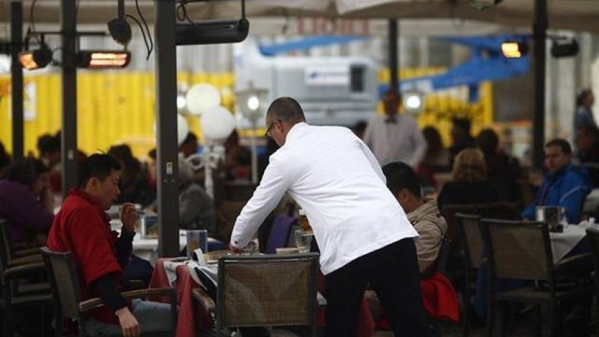 El sector de la hostelería es uno de los que impulsan la creación de empleo.