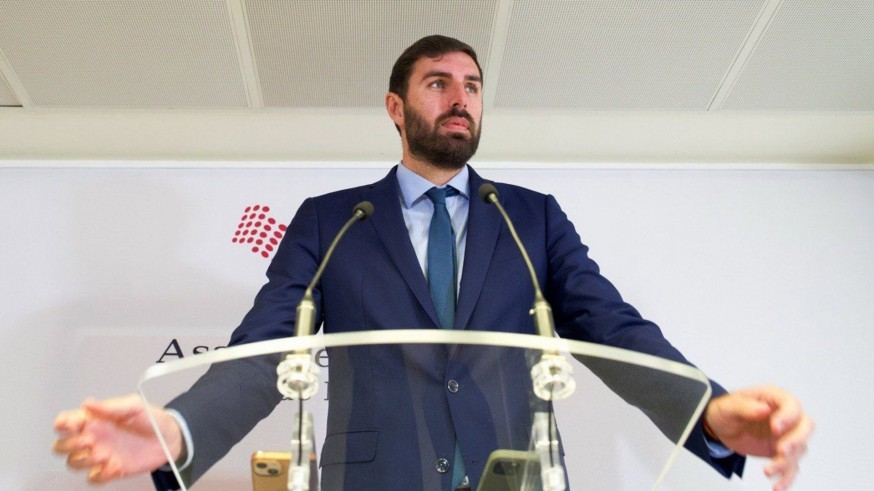 Antelo se suma a la corriente que pide un congreso en Vox