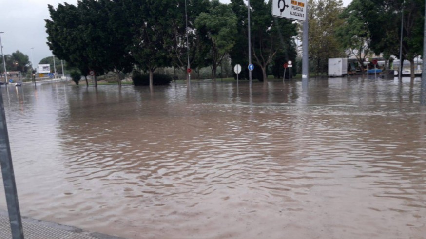 Calle inundada en La Alberca (Murcia)