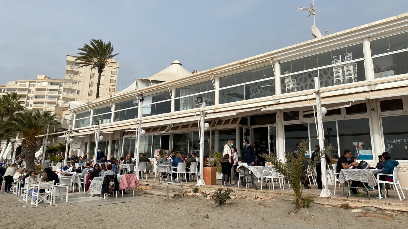 Terraza en La Manga este sábado