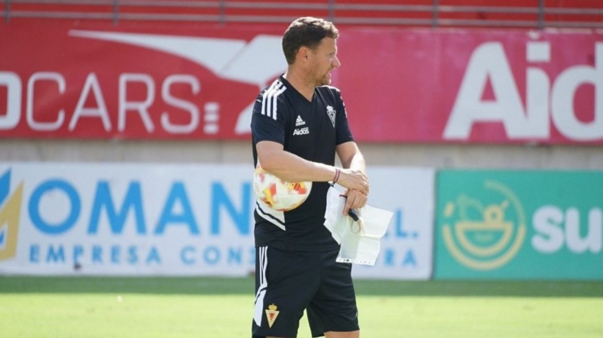 Simón