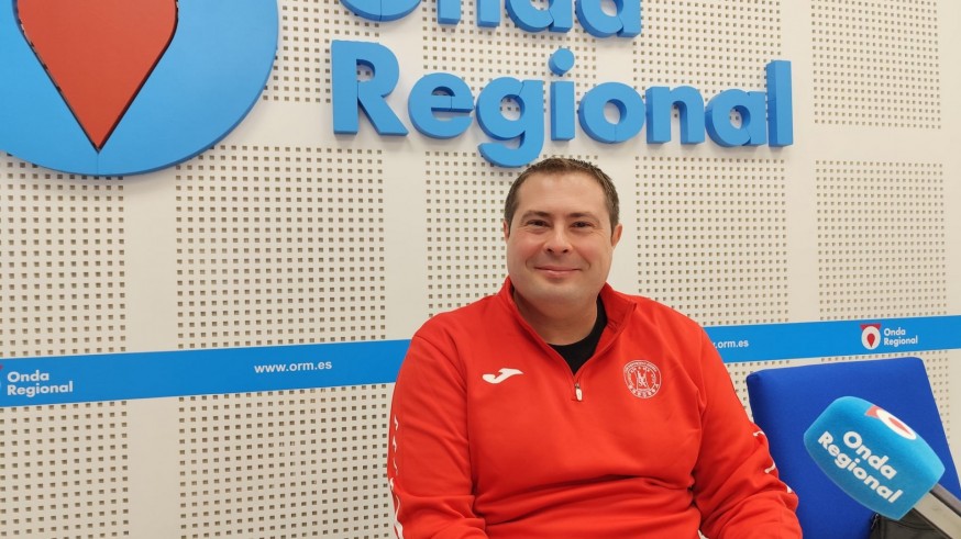 El balonmano murciano pone rumbo al Campeonato de España: Vicente Galindo analiza las claves de la base y los valores del deporte