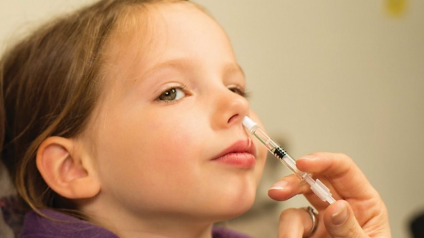 La vacuna reduce en un 70% los casos de gripe e ingresos en niños