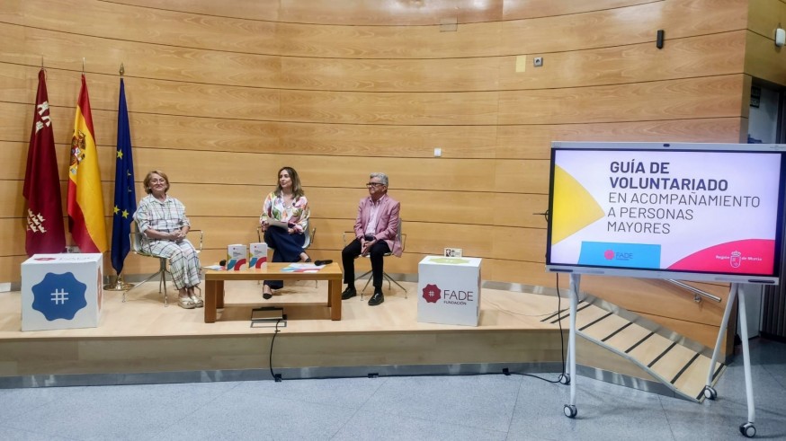 Presentación de la guía de voluntariado en acompañamiento a personas mayores de FADE