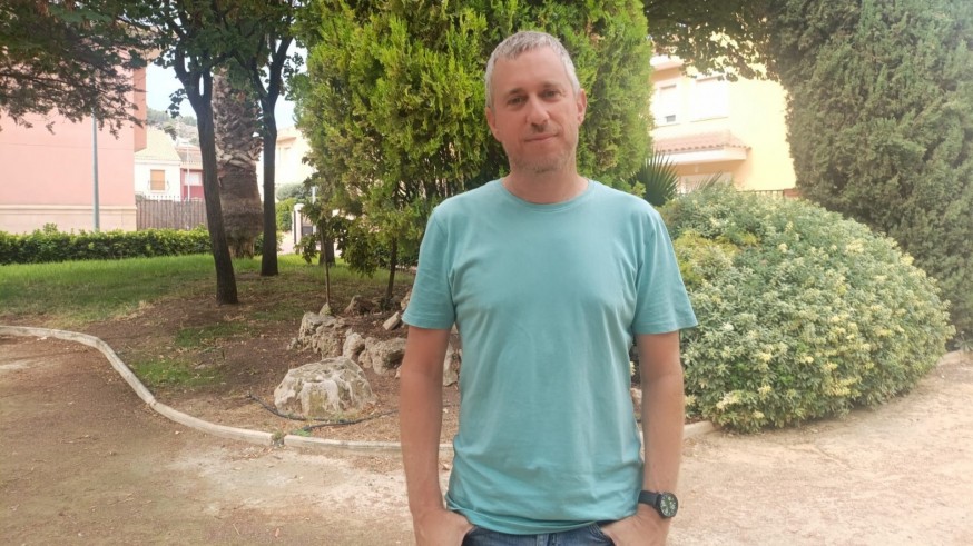 Unas 500 cigüeñas han sobrevolado esta semana Yecla en su camino hacia África