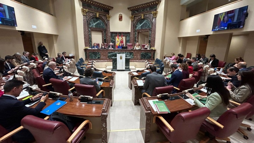 PP y VOX solicitan en la Asamblea al Gobierno central que asuma los gastos de los 15 días sin agua en el entorno del Mar Menor