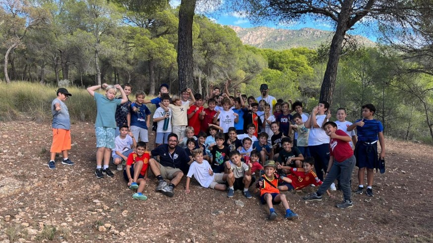 Conociendo Sierra Espuña con Javier Ramírez. Alumnos del Colegio Monteagudo de Murcia