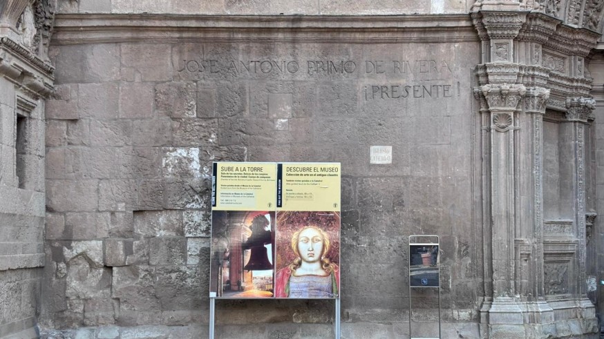 Tres meses para retirar el nombre de José Antonio de la Catedral
