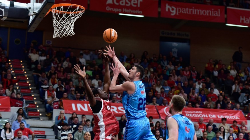 El UCAM tropieza ante Breogán en el Palacio (83-96)