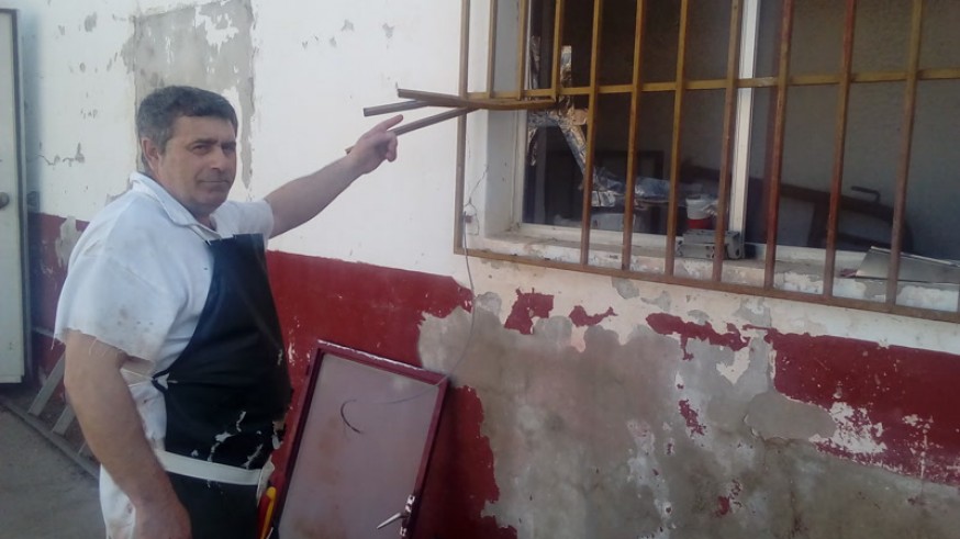 Ventana por la que consiguieron entrar al matadero