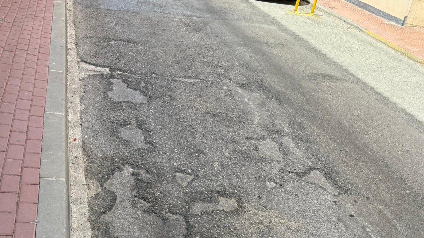 El PSOE denuncia la “chapuza” de la remodelación de la calle Estación en Beniaján