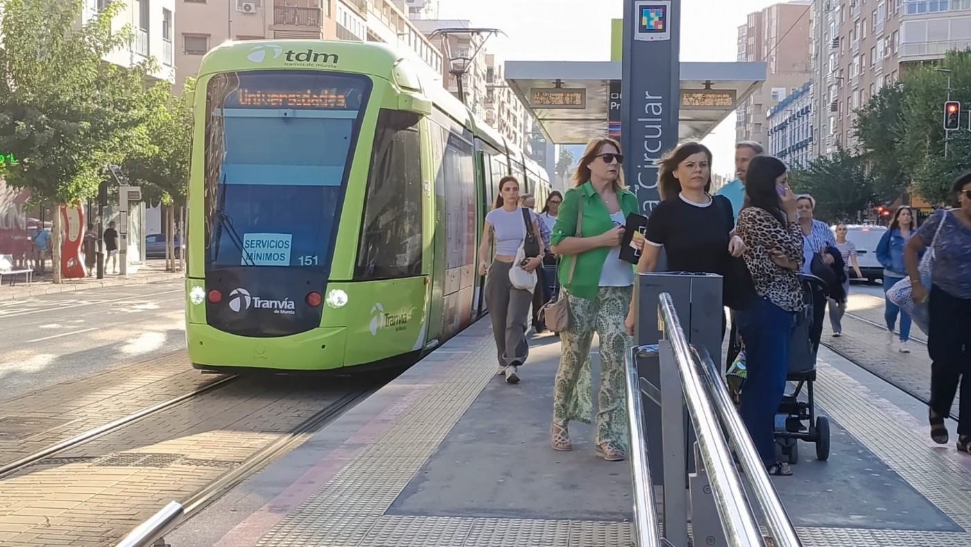 Nueva jornada de huelga en el transporte público regional