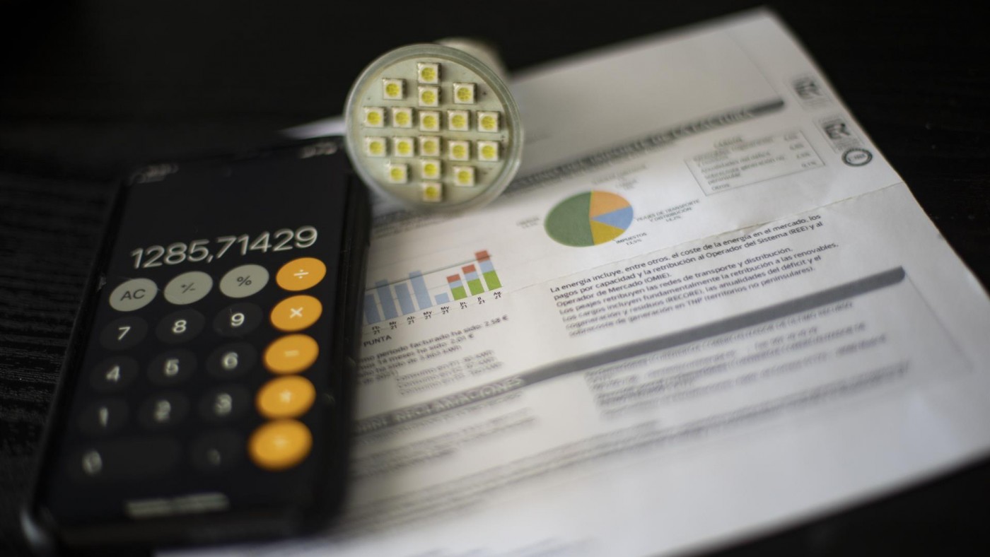 La luz cae hasta 188,53 euros/MWh, su precio más bajo en casi veinte días