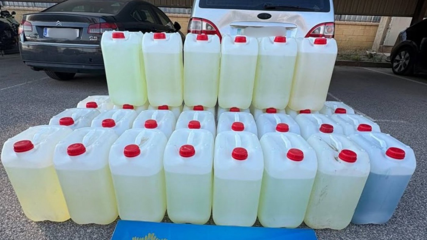 Interceptados en Águilas con 700 litros de combustible presuntamente destinados a embarcaciones del narcotráfico