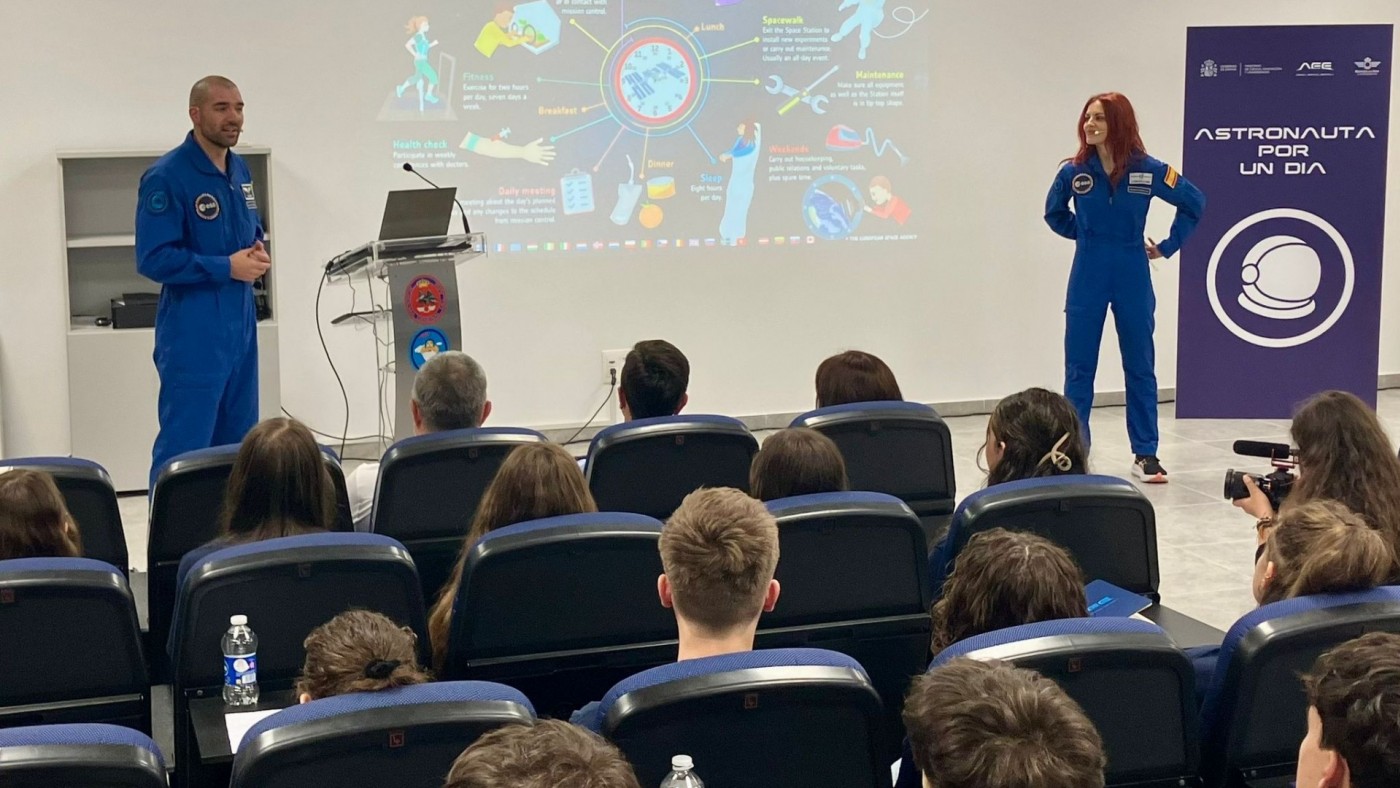 Treinta aspirantes a "astronautas por un día" culminan su formación en San Javier