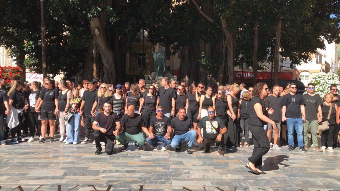 Los trabajadores del Camping Villas Caravaning protestan en Cartagena