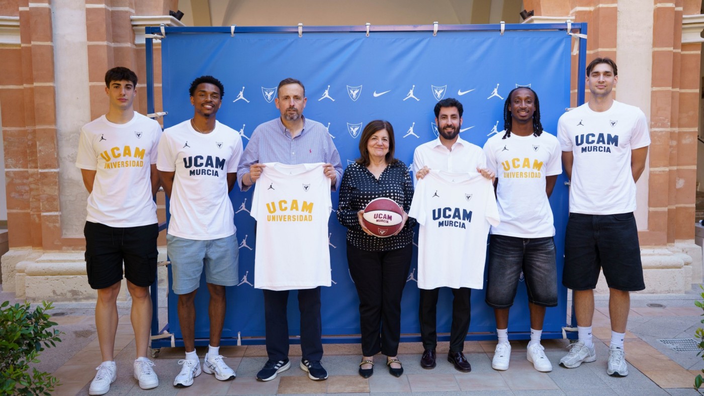 El UCAM, primer club de España en vestir Air Jordan