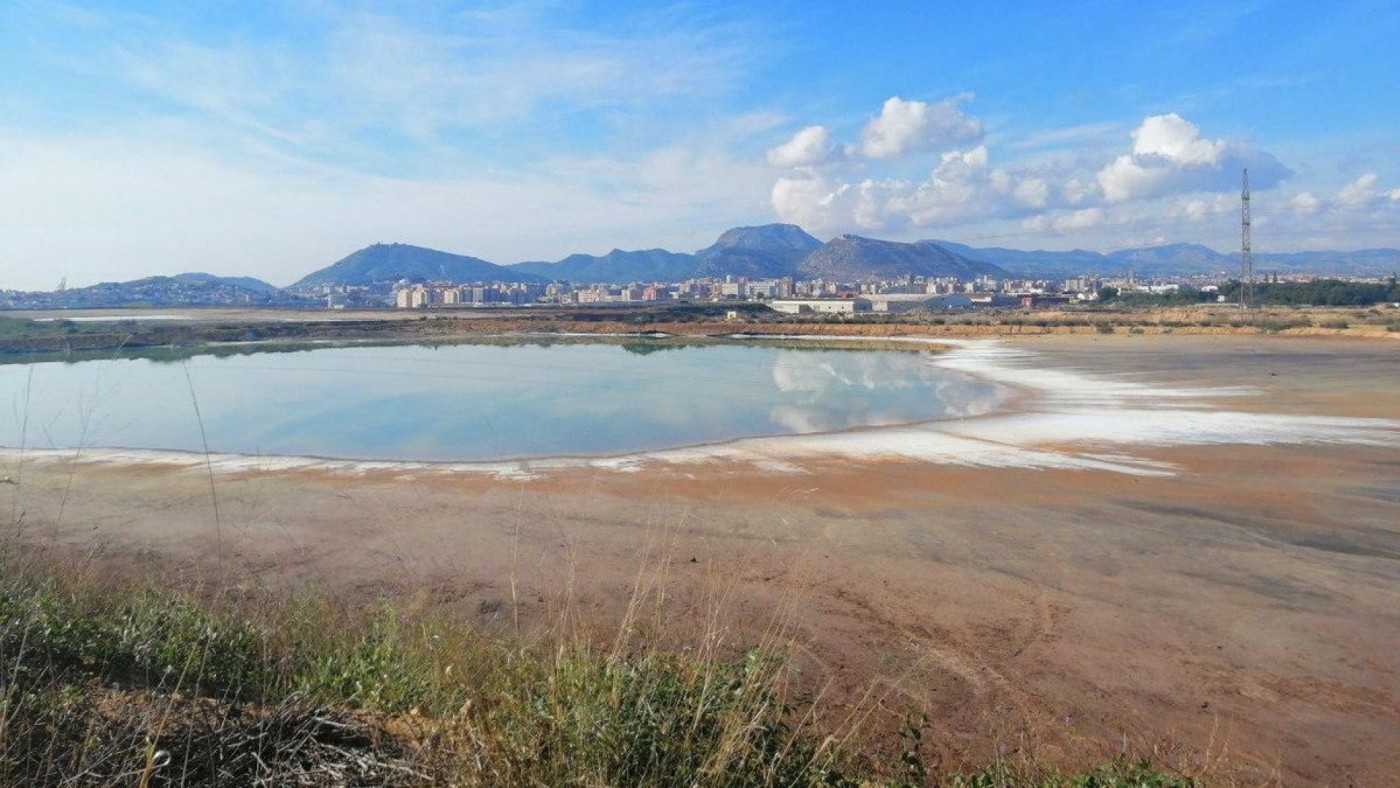 El juez obliga al sellado inmediato de las balsas de ZINSA en Cartagena 