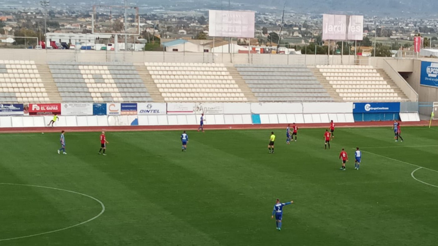 El Lorca Deportiva vence por la mínima al Huércalovera (1-0)