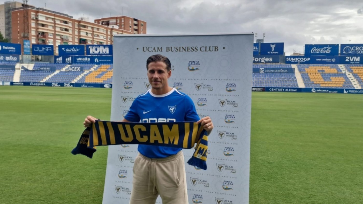 Aquino llega al UCAM "con el gran reto de ascender a Primera Federación"