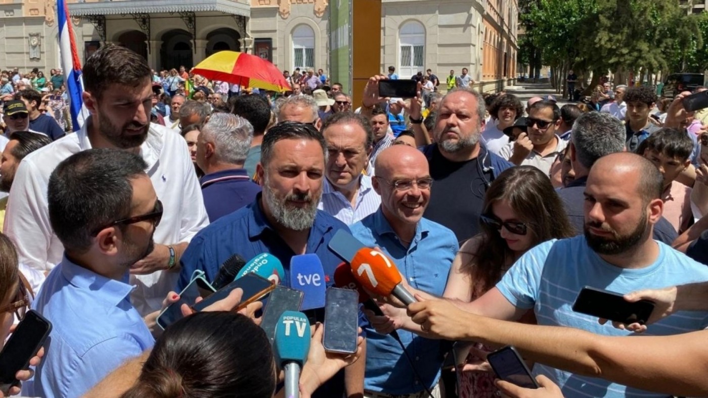 Abascal cierra en Murcia una semana de disidencias y adhesiones