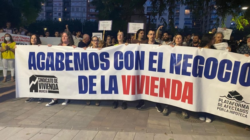 Cientos de personas exigen en Murcia el Decreto de Vivienda