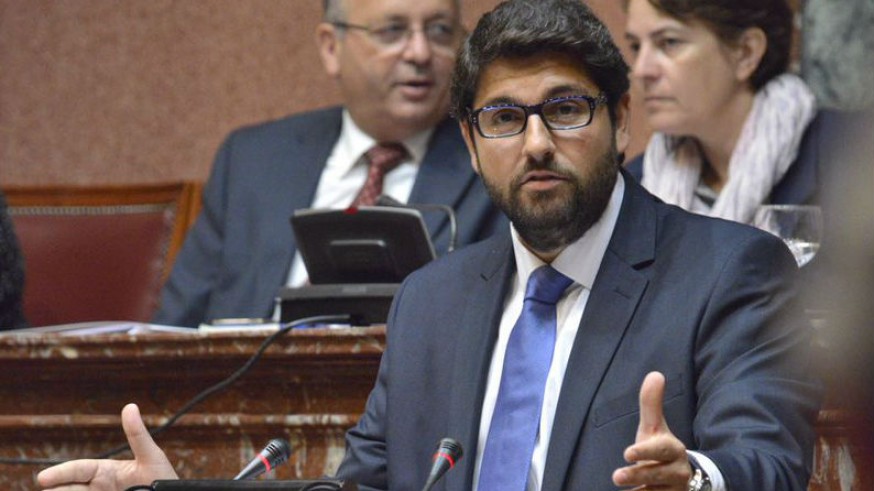 López Miras interviene desde la tribuna
