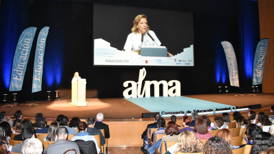 Adela Martínez-Cachá inaugura las Jornadas ALMA (foto: CARM)