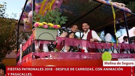 EL ROMPEOLAS. Desfile de carrozas en Molina de Segura