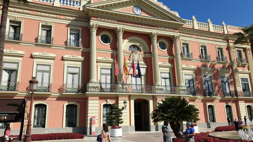 Murcia afronta la transición institucional tras el fallecimiento del alcalde