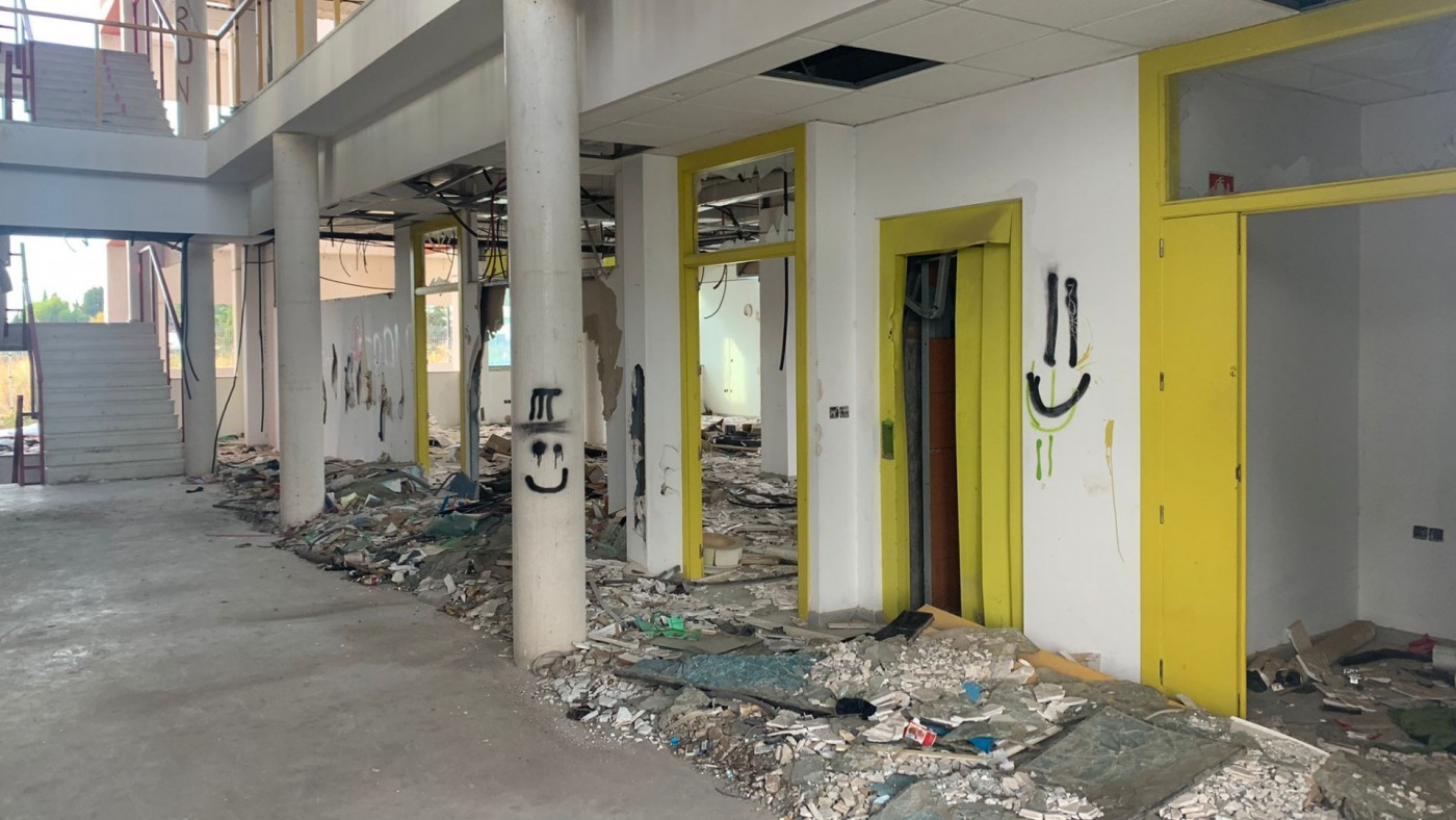 Estado de abandono del Centro de Control de Contaminación en Torre Pacheco