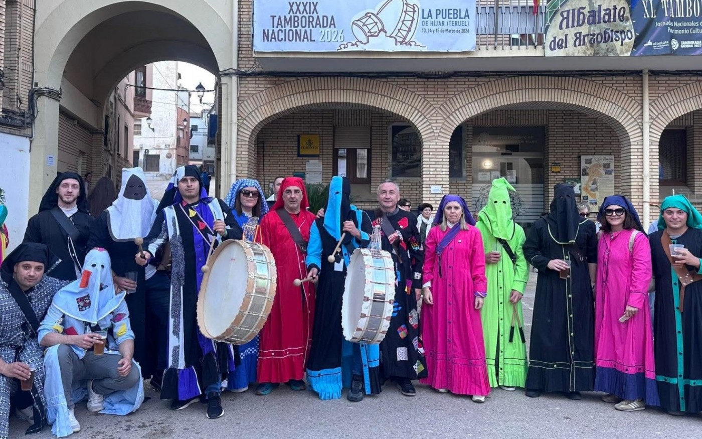 GALERÍA | Tamboristas de Mula, Moratalla y Jumilla en la Exaltación de Puebla de Hijar (Teruel)