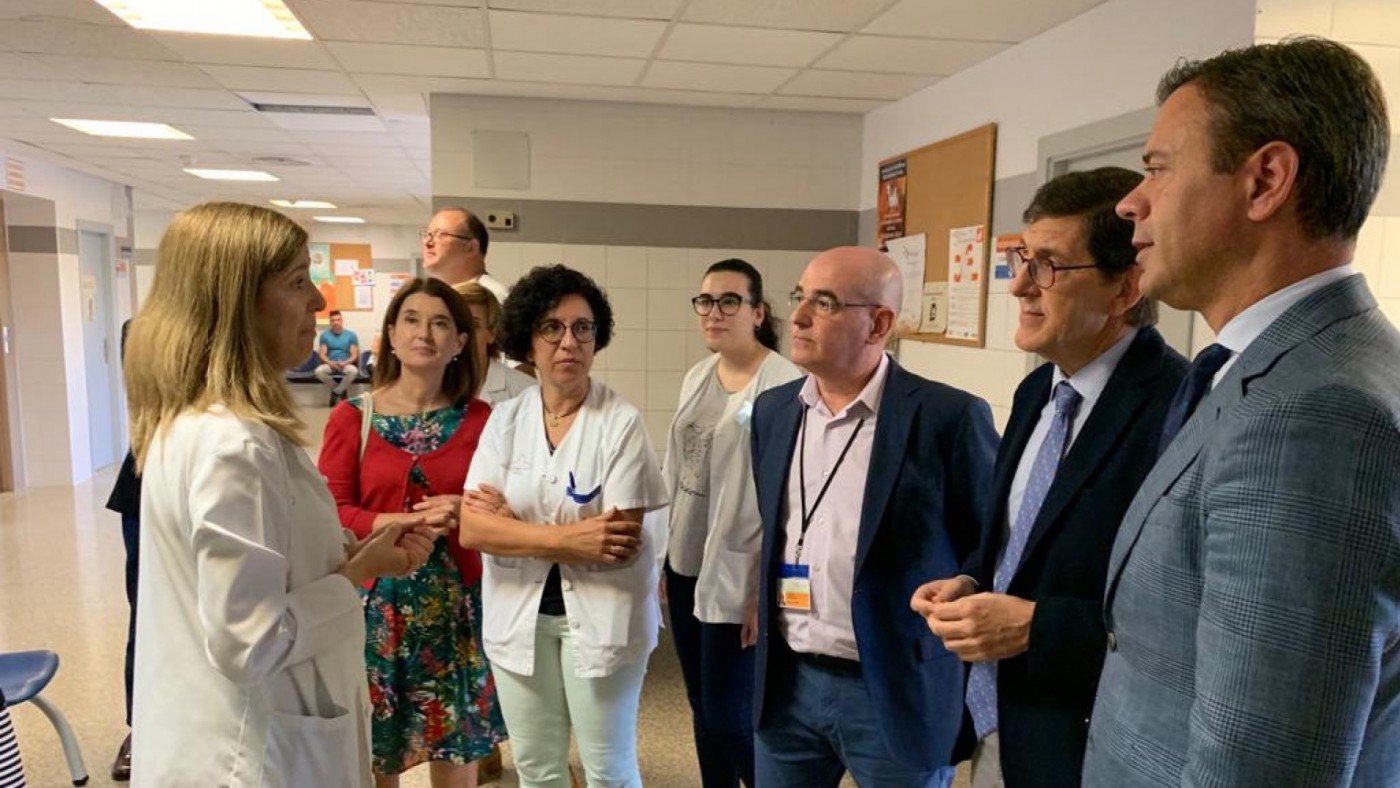 Visita de Villegas al Centro de Salud Mariano Yago de Yecla