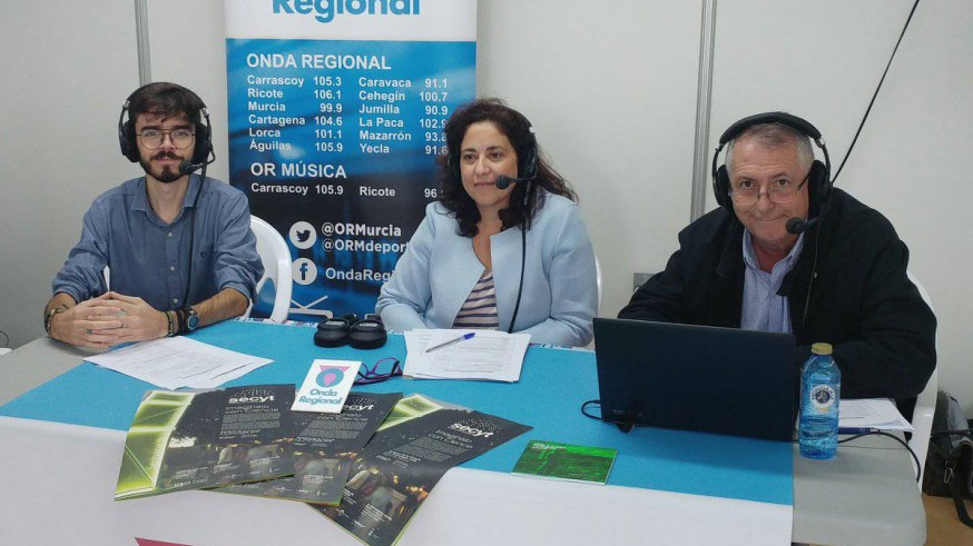 Fran Carpena con Marta Ferrero y Miguel Massotti en la Semana de la Ciencia