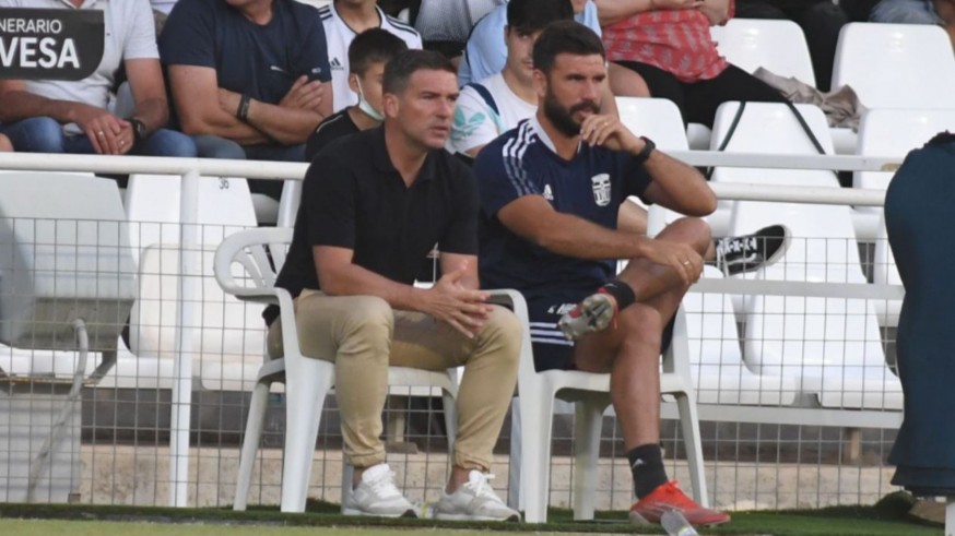 El FC Cartagena renueva a Luis Carrión 