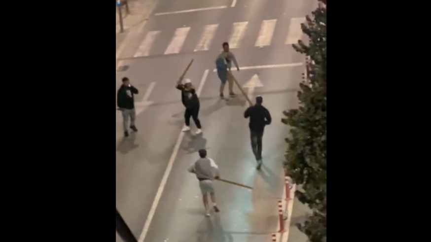 VÍDEO | Pelea a palos en la calle Jerónimo Santa de Lorca