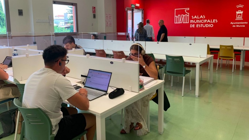 Zarandona duplica las plazas de su sala de estudio