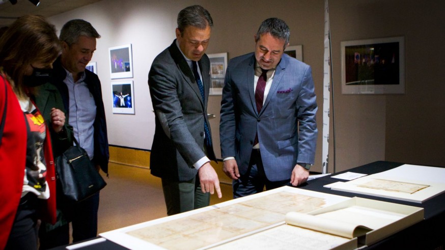 Nueve municipios recuperan quince valiosos documentos históricos restaurados por el Archivo regional