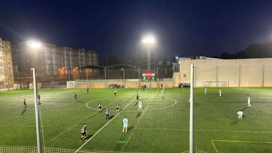 El Santa Cruz remonta y se suma a la lucha por el liderato (1-2)