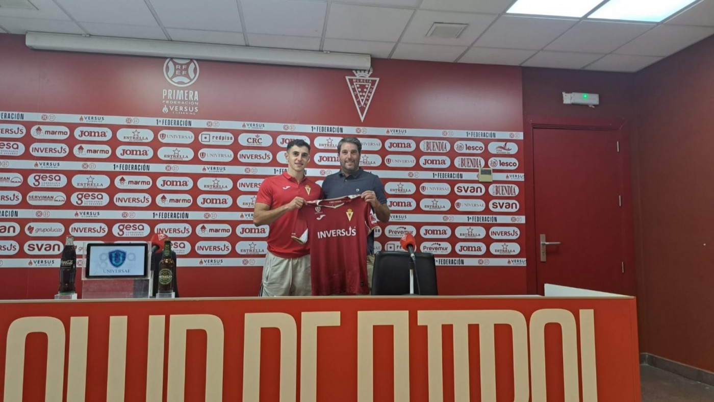 Antonio David: "El Murcia es una gran oportunidad para seguir creciendo como futbolista"