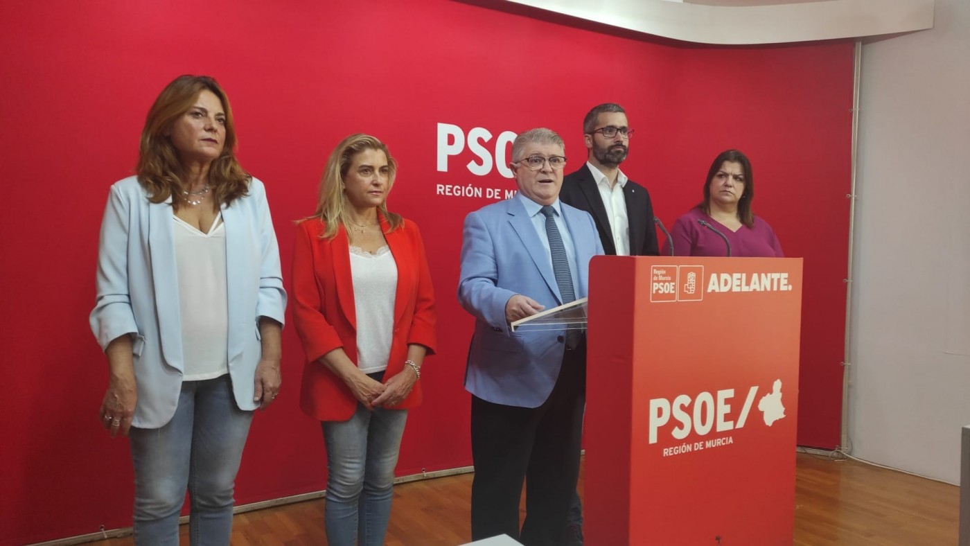 El PSOE acusa al Gobierno regional de "traspasar todas las líneas" con la rebaja del IRPF