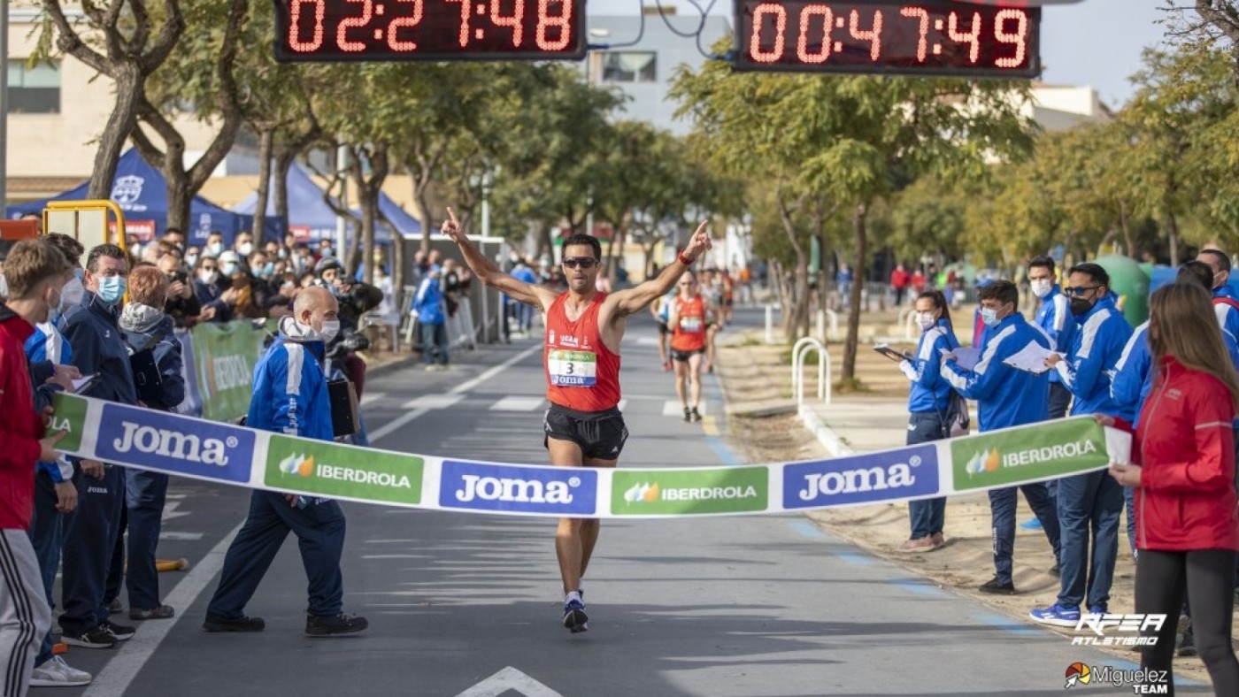 Miguel Ángel López, campeón de España de marcha en la distancia de 35 kilómetros
