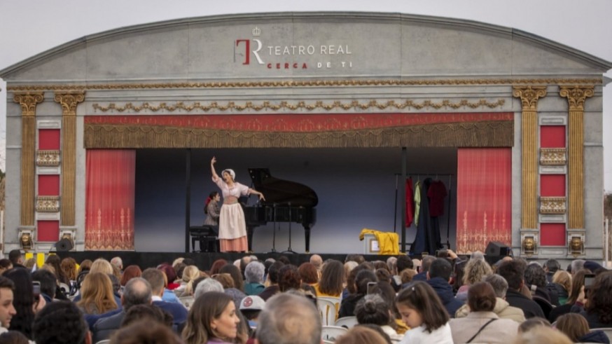 'La Carroza del Real' inaugura el Festival Internacional de Teatro de San Javier