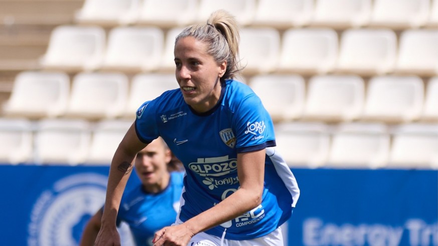 Estefa: "Compitiendo así, el Alhama ElPozo puede salvarse"