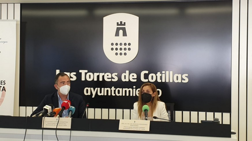 Antonio Contreras (PSOE) y María Ángeles Fernández (Cs). ORM