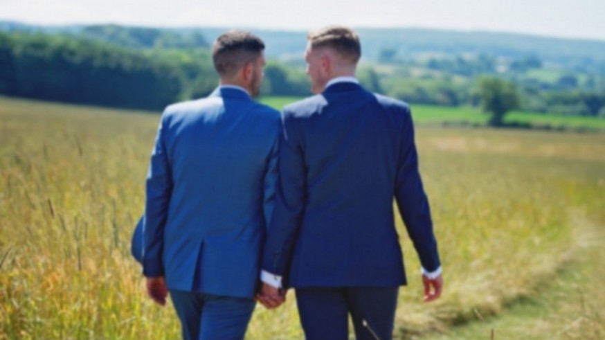 El 67 % de las personas LGTBI cree que casarse les hace sentirse más protegidas