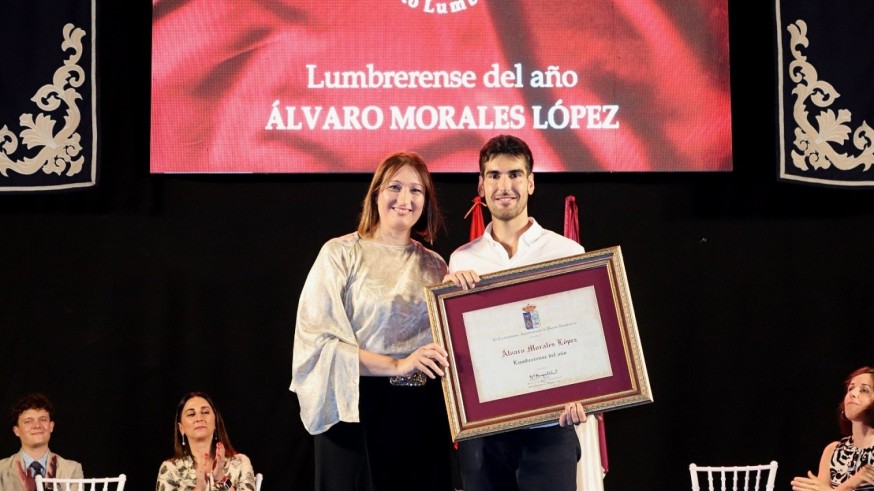 El científico Álvaro Morales, Lumbrerense del Año