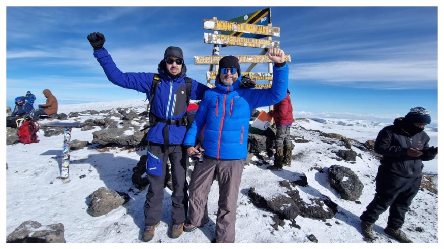 Que inventen otros. Javier García Pajares, extremeño con sordoceguera, sube a lo más alto del Kilimanjaro